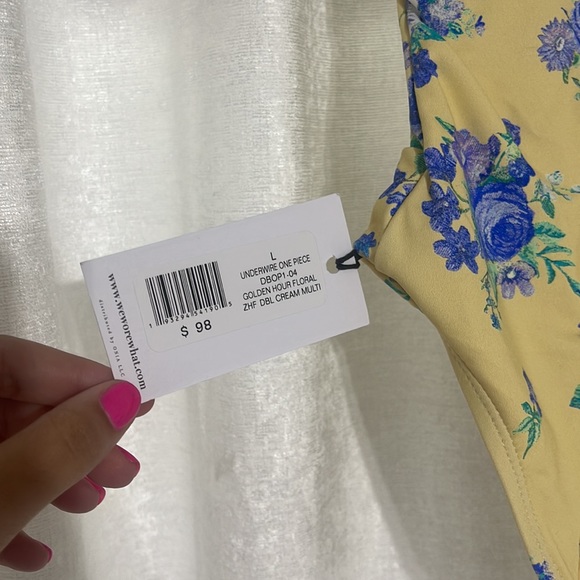 WEWOREWHAT Golden Hour Floral underwire one piece - Picture 4 of 6